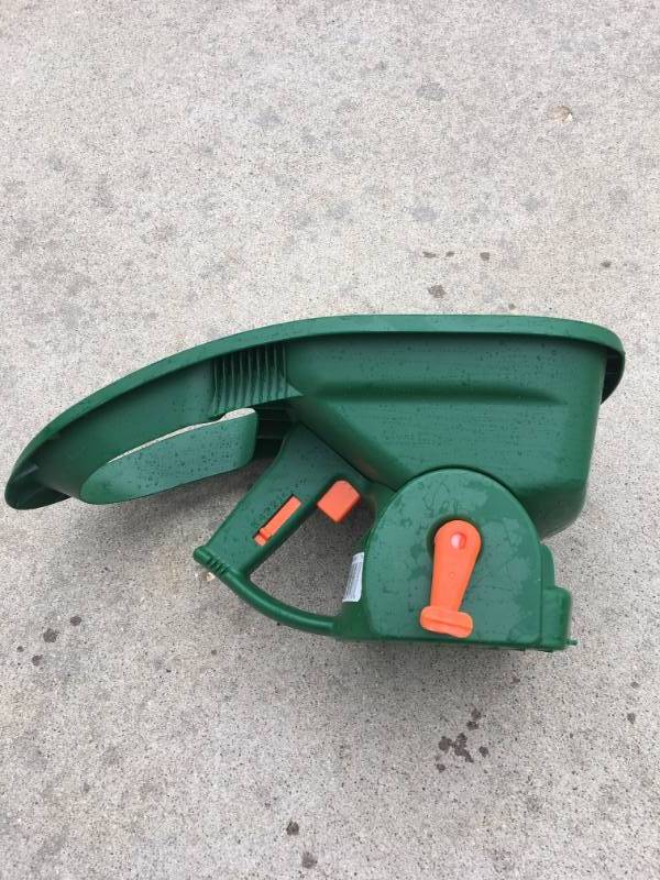 Scotts Hand Seeder
