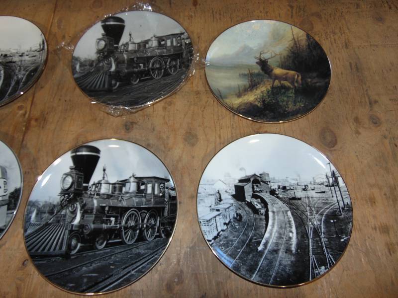 lot 75 image: Lot of Collectible Plates