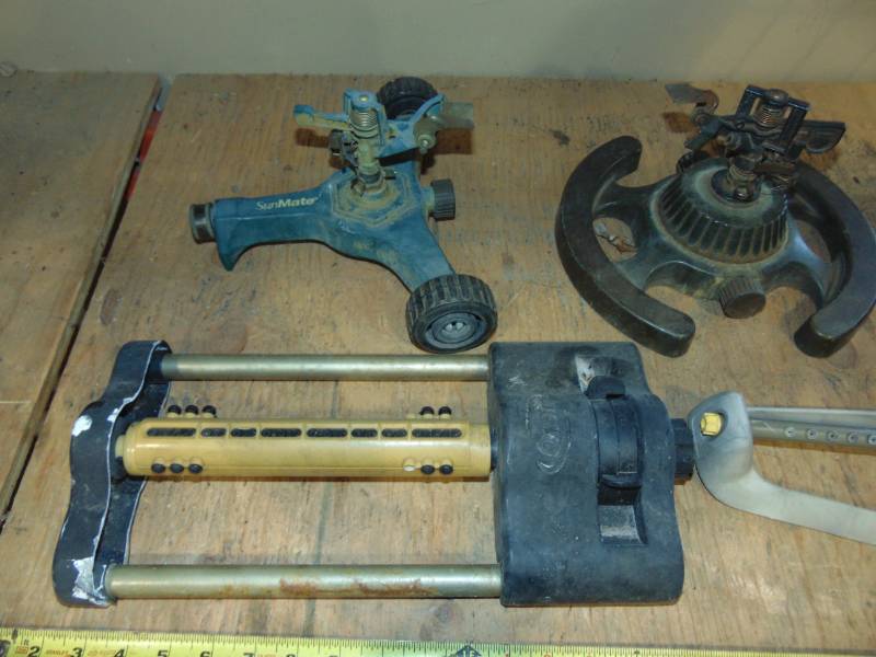 lot 43 image: Lawn Sprinkler Lot