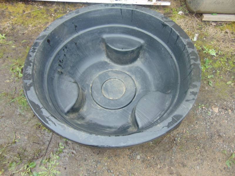 lot 100 image: Landscape Item