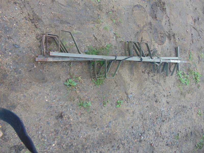 lot 111 image: Hunting Tree Stand Ladder
