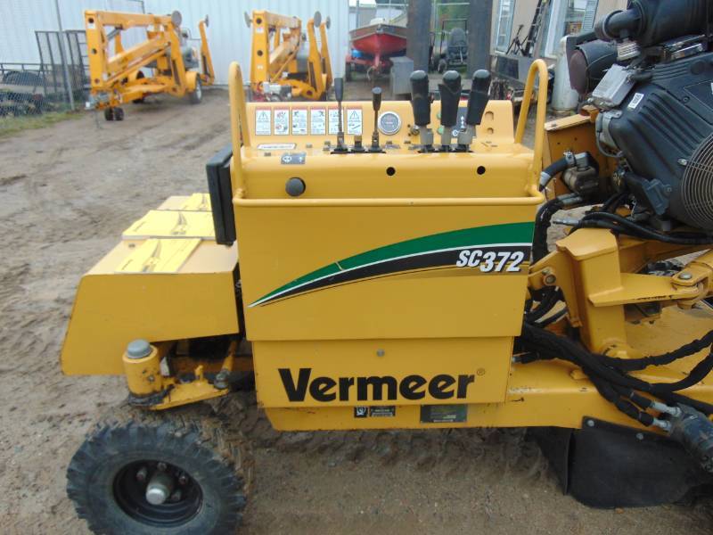 lot 134 image: 2014 Vermeer SC372 Stump Grinder