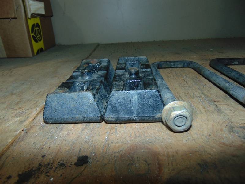 lot 146 image: Lift Blocks and Shackle Bolts