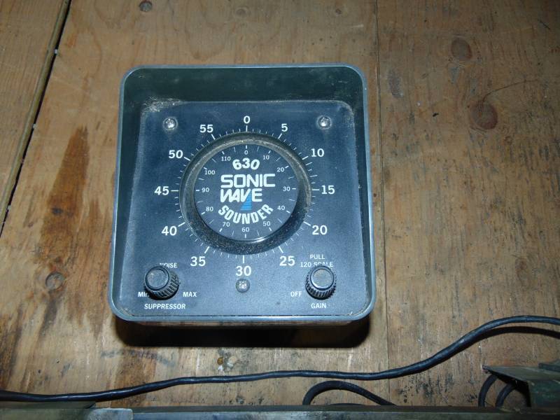 lot 149 image: Sonic Wave 630 Fish Finder