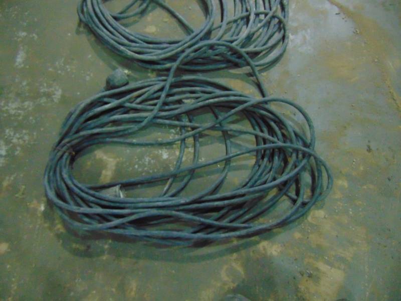 lot 153 image: (4) 220 Volt Extension Cords