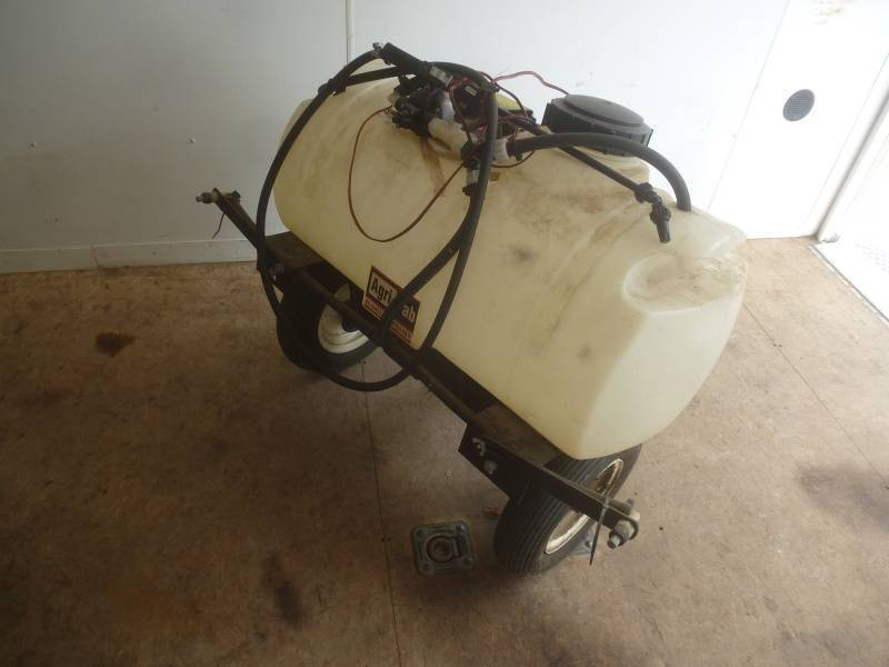 lot 6 image: Agri Fab Sprayer