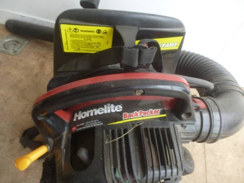 lot 10 image: Homelite Back Pack Blower