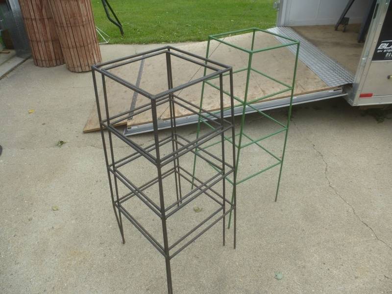 lot 25 image: Plant Stands Steel