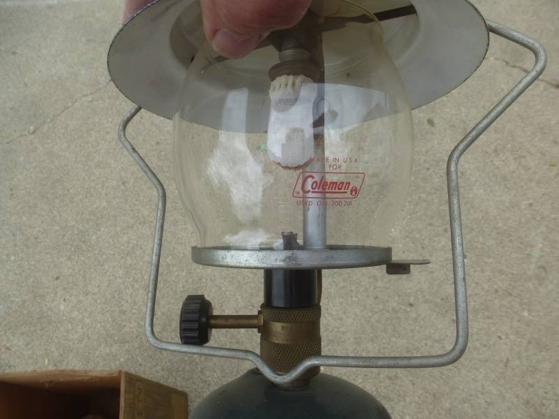 lot 29 image: Coleman LP Lantern