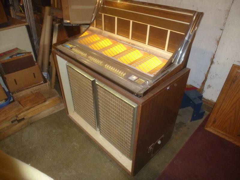 lot 5A image: Seeburg Stereo Counsel