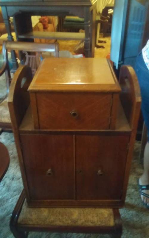 lot 39 image: Vintage Smoke StandHumidorBar Combo With Key & Original Bar Ware Contents 17x13x24