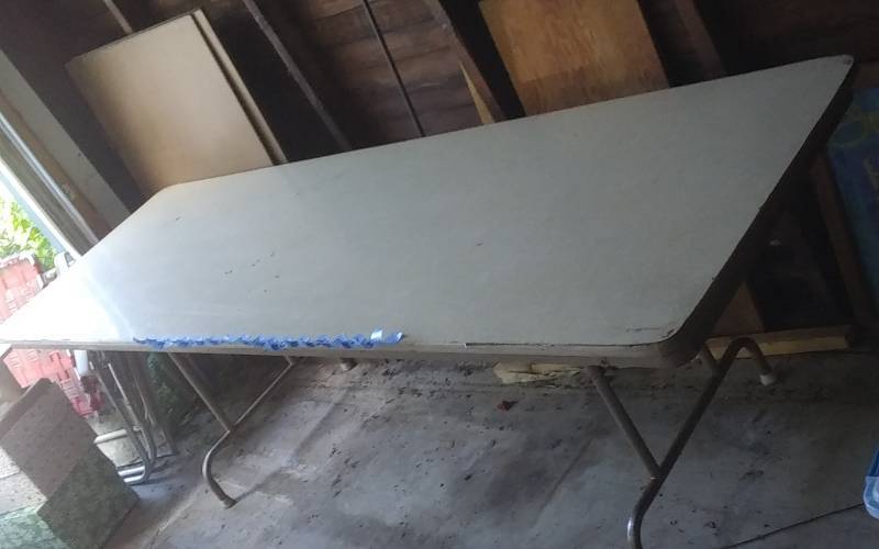lot 76 image: 8-Ft Folding Banquet Table