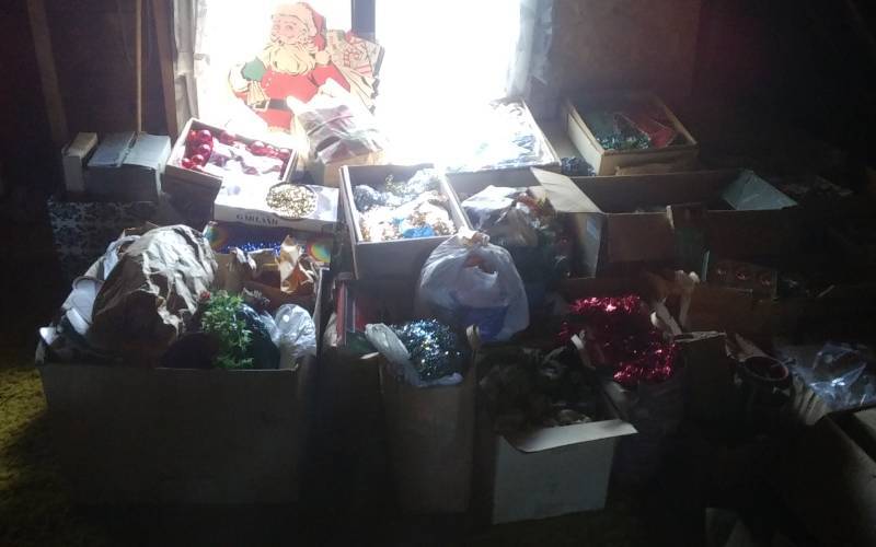 lot 109 image: HUGE LOT Of Christmas Seasonal Decor - Many Items Are Vintage & In NewUnused Condition