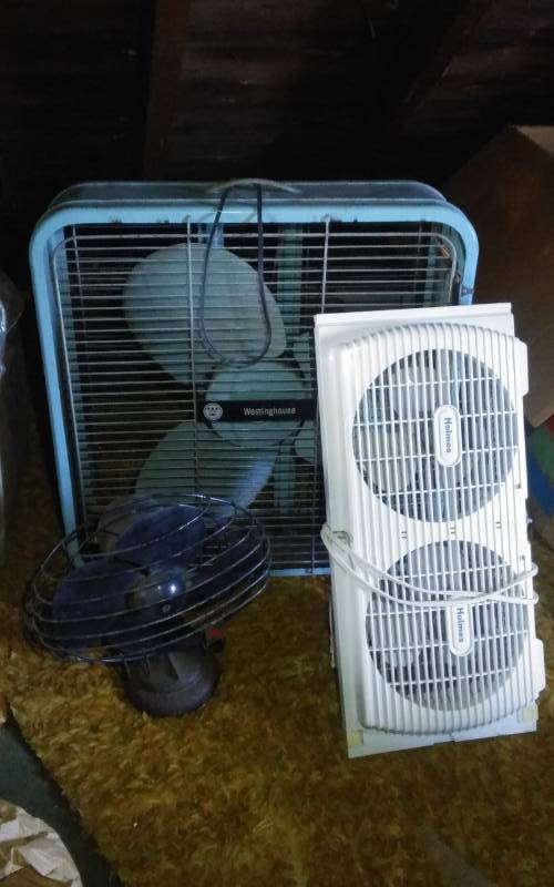 lot 112 image: Lot Of Assorted Fans