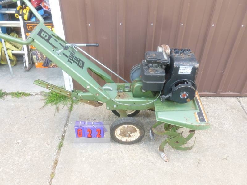 lot 22 image: Frontine Tiller