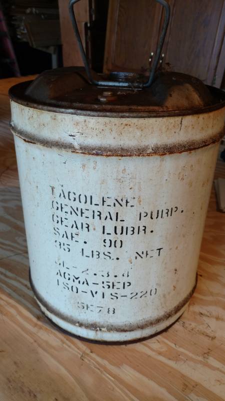 lot 15 image: skelly tagoline 5 gallon general pump gear lube