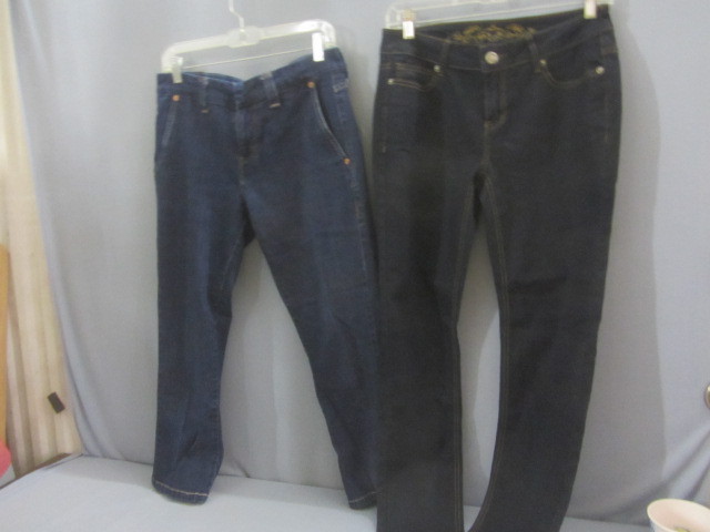 lot 110 image: Levis, WAX Jeans