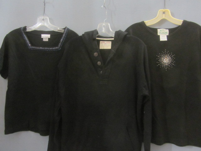 lot 116 image: Ladies Tops