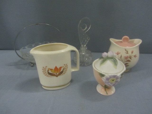 lot 92 image: Creamer, Sugar, Bowl