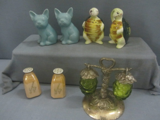 lot 94 image: Salt & Pepper