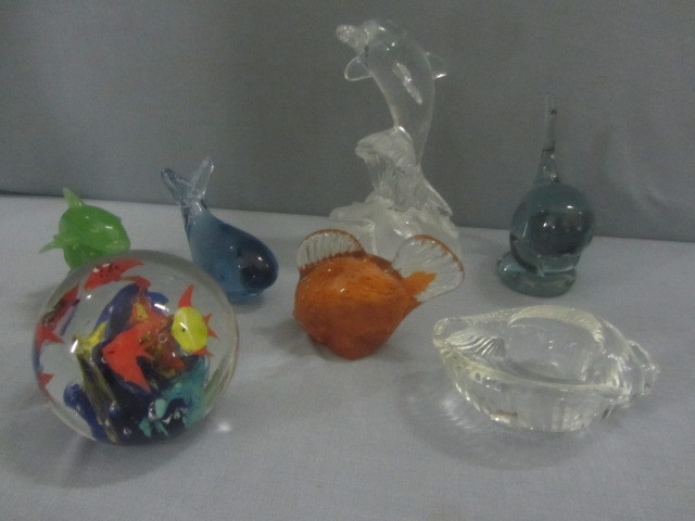 lot 69 image: Paperweights, Dolphins