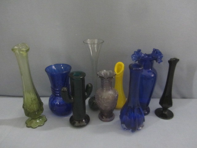 lot 35 image: Bud Vases
