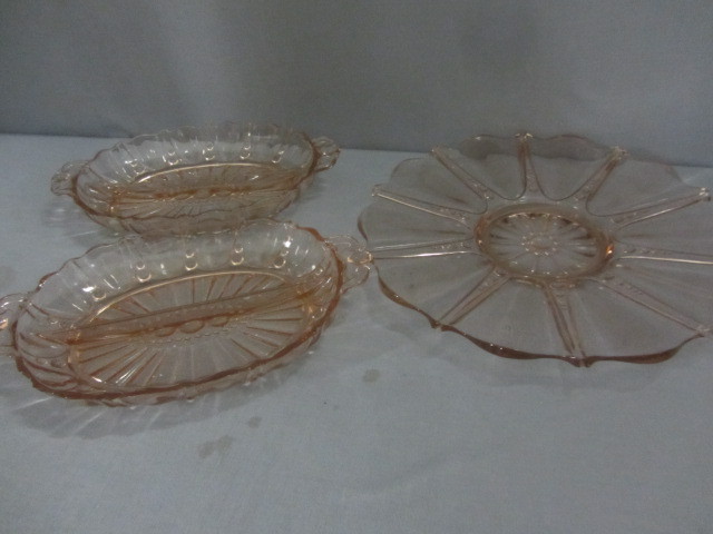 lot 27 image: Pink Depr Oyster & Pearl