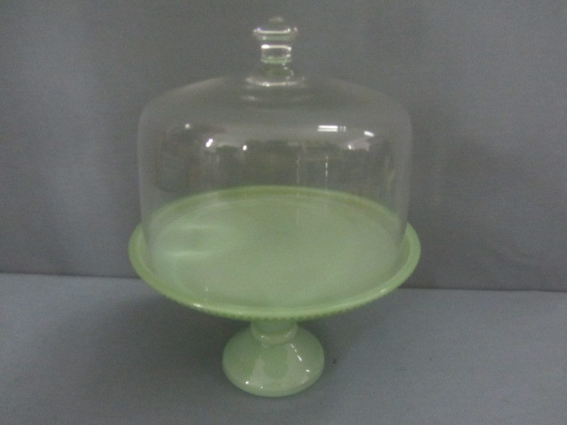 lot 1 image: Jadeite Pedestal Plate