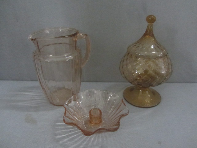 lot 3 image: Pink Depression