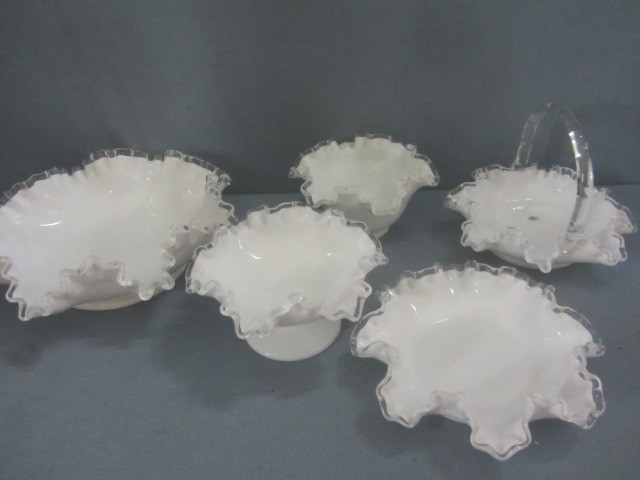 lot 5 image: Silver Crested Fenton