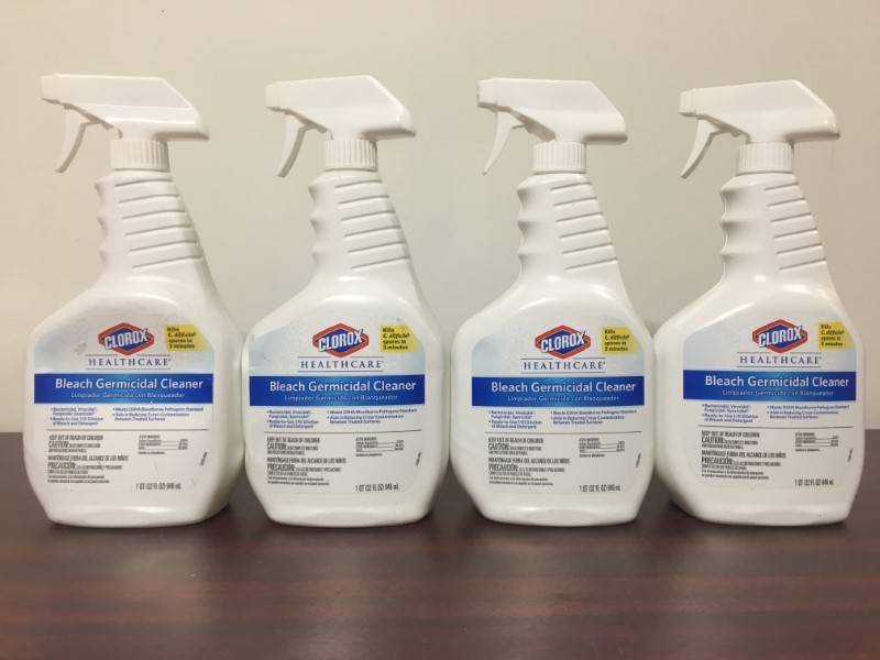 lot 65 image: Clorox Germicidal Cleaner