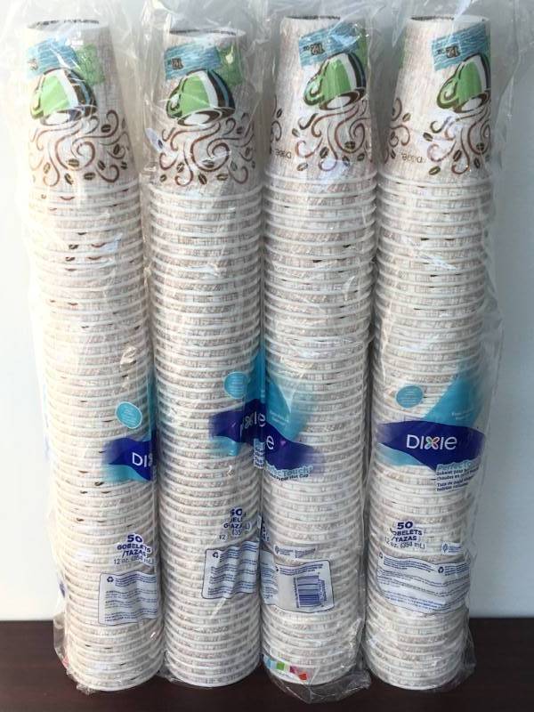 lot 27 image: Dixie PerfecTouch Cups