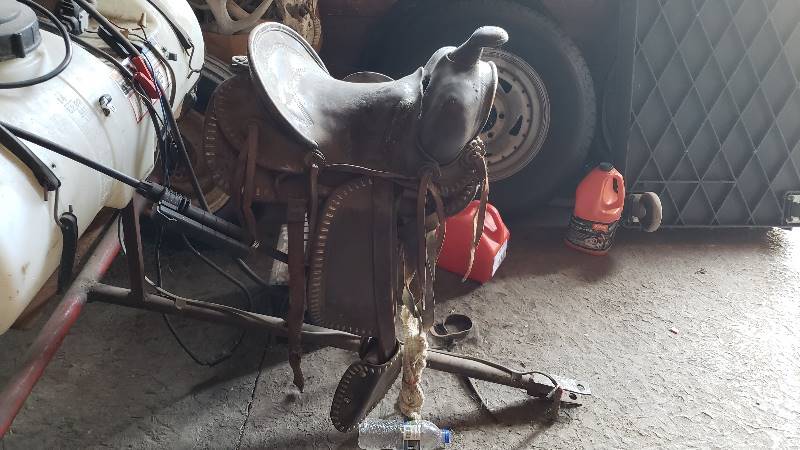 lot 15 image: Youth Saddle
