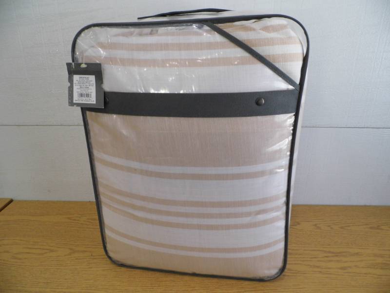 New Threshold Comforter Set