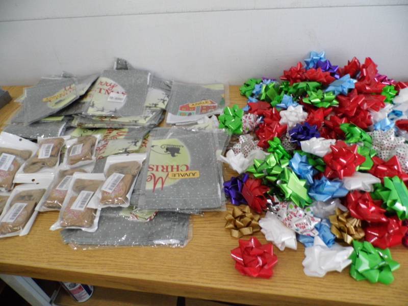 Bows - Gift Tags - Flags