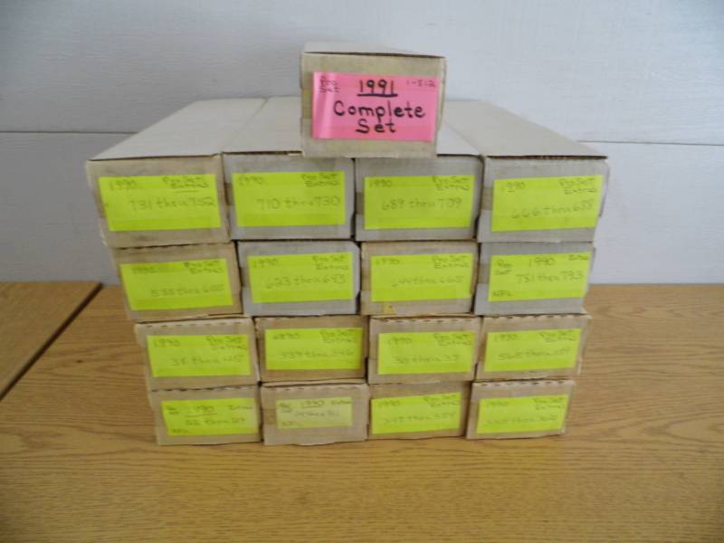 Large Lot of NFL Cards