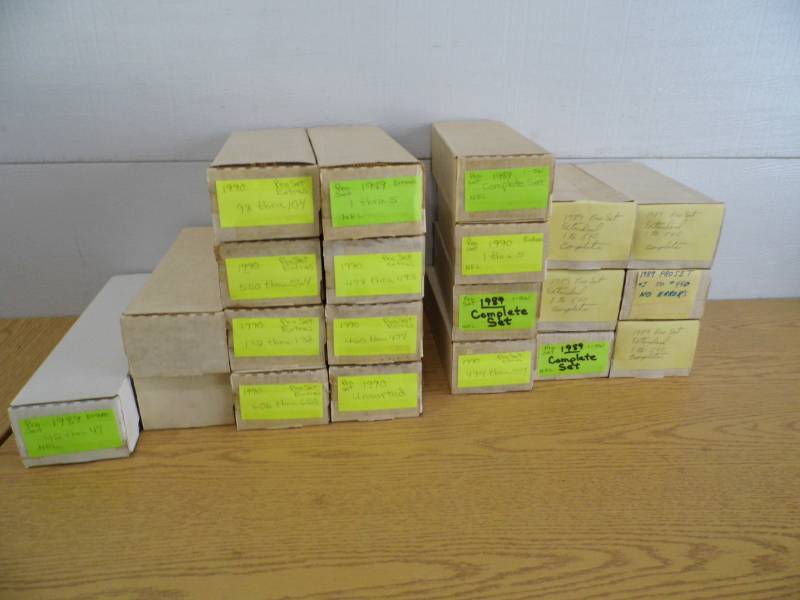 Large Lot of NFL Cards