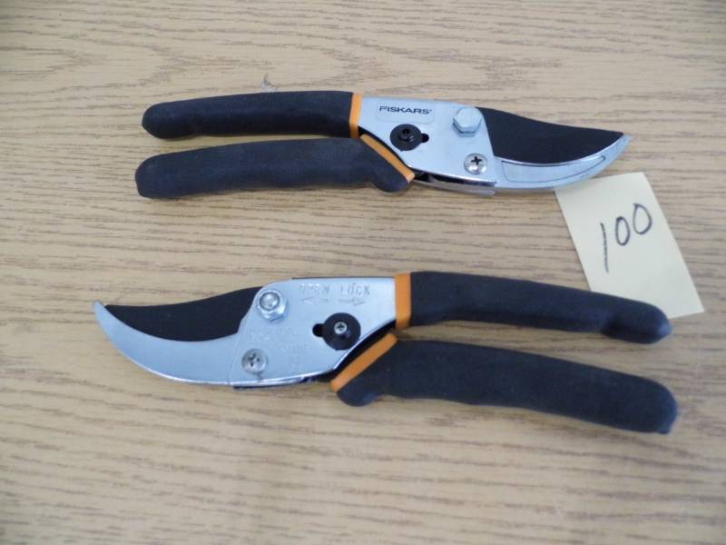 Lot of 2 Pair Fiskars Cutters