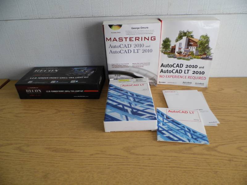 Auto CAD Books - CDs - Used Light Kit