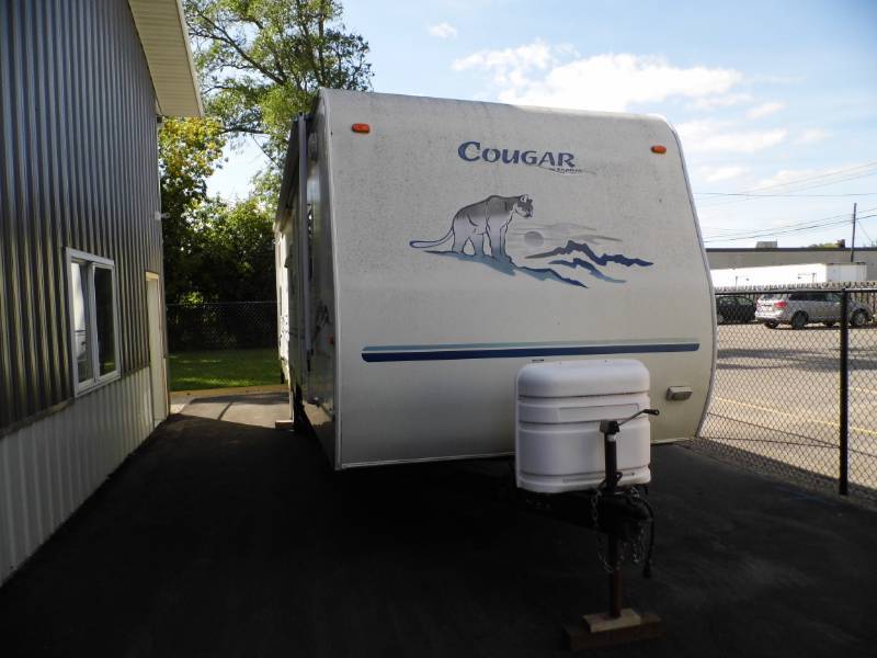 2004 Keystone Cougar 30 Travel Trailer - NO RESERVE