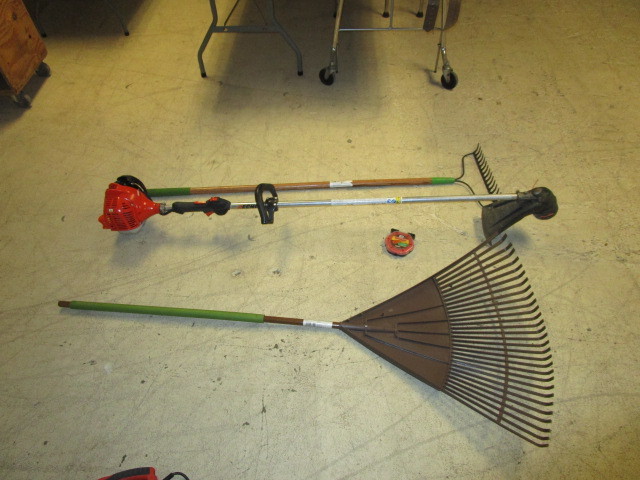 lot 415 image: WEED WHACKER AND RAKES