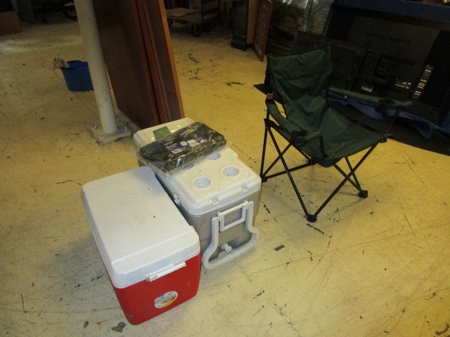 lot 420 image: CAMP CHAIR, TARP AND COOLERS