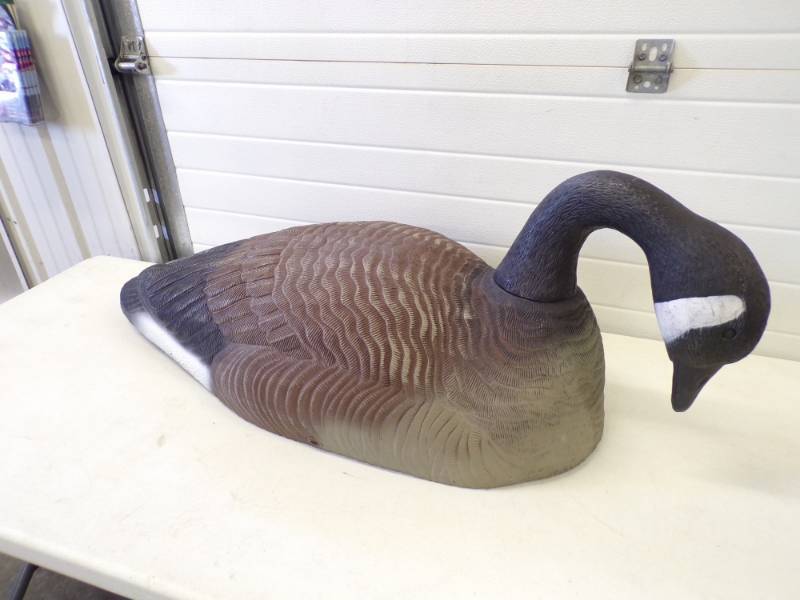 lot 62 image: X Large Goose Decoy