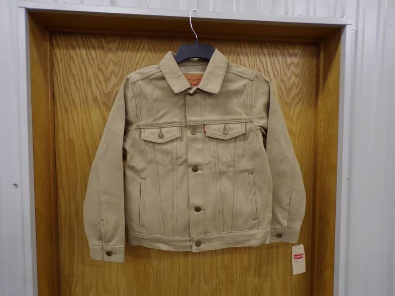 lot 63 image: Levis Jacket with tags Medium