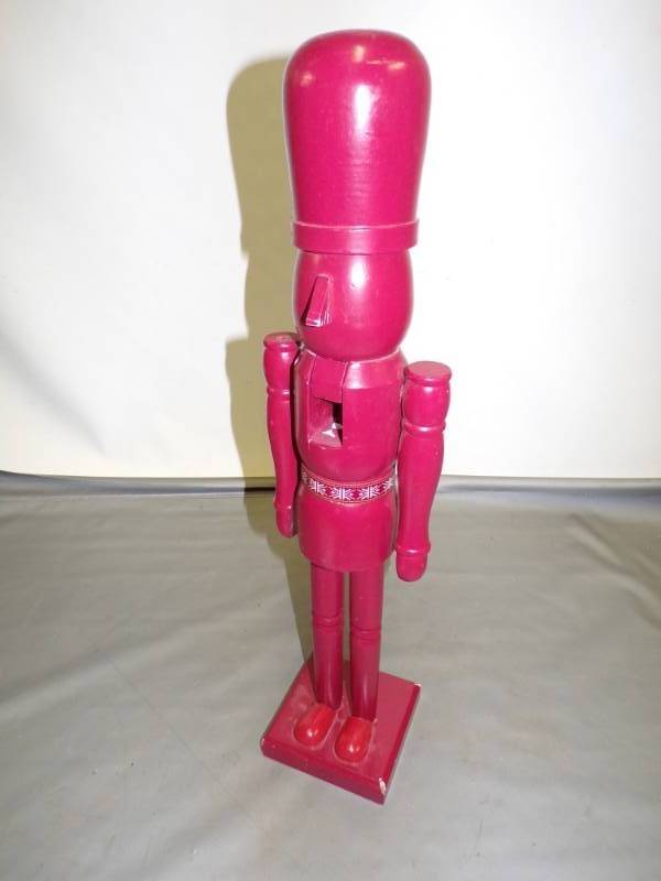 lot 21 image: Wood Nut Cracker