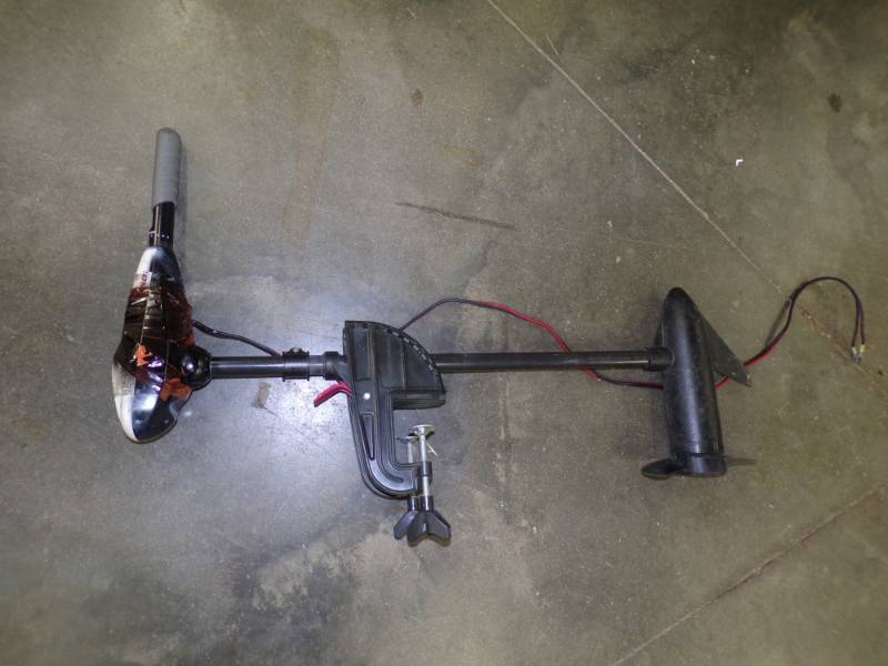 lot 40 image: Endura 30 lb Thrust Trolling Motor