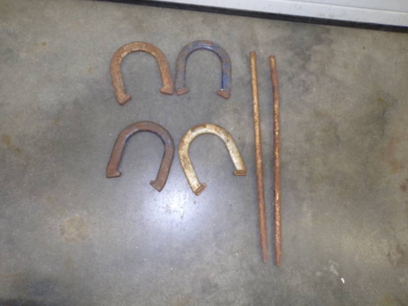 lot 46 image: Horse Shoe Game