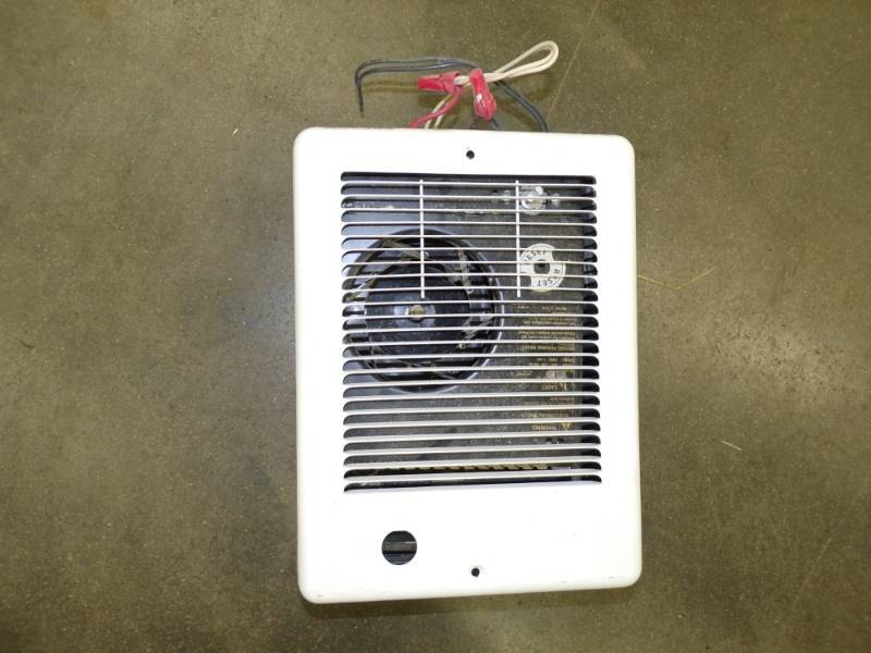 lot 60 image: Wall heater