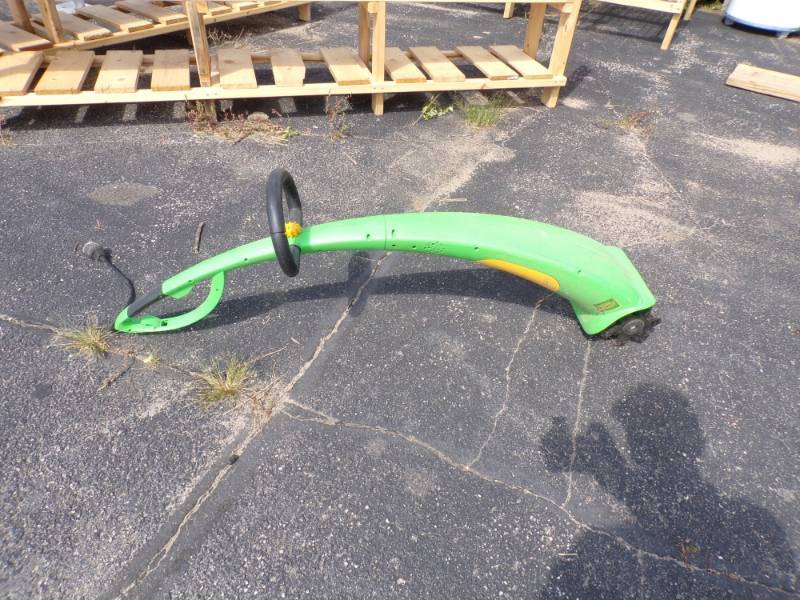 lot 69 image: 110V Garden Tiller