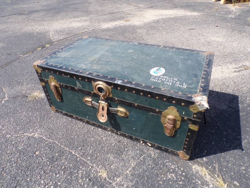 lot 70 image: Vintage Trunk